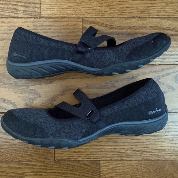 Skechers® Relaxed Fit Breathe Easy Lucky Lady Women's Mary Jane Shoes - Picture 2 of 3